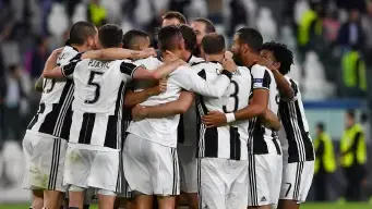 images/2023/series/First_team_Juventus/compressed-episodes_1_season/Fiest_team_juventus_s1_e3.webp